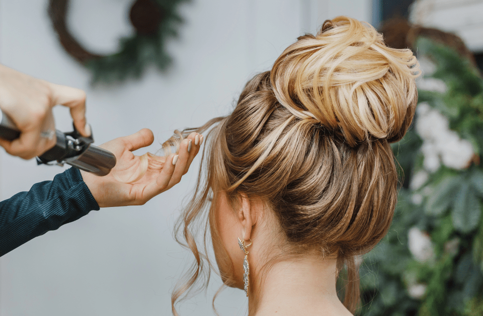 UPDO HAIR